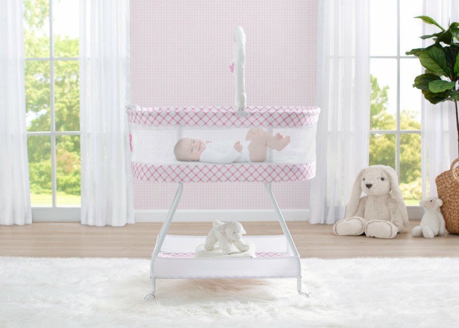 Delta Children Shop By Character | Minnie Mouse Sweet Dreams Bassinet